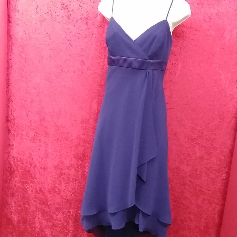 Dresses - Picture 4 of 5